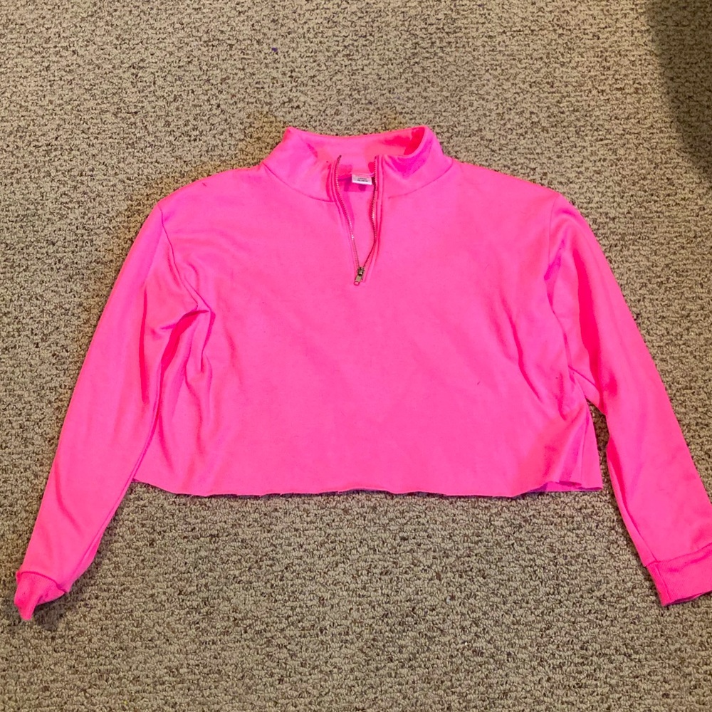Really cute neon pink cropped half-zip!